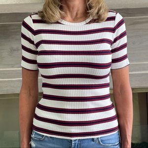 Ribbed short sleeve, crew neck fitted sweater by Graham & Spencer Size Small.